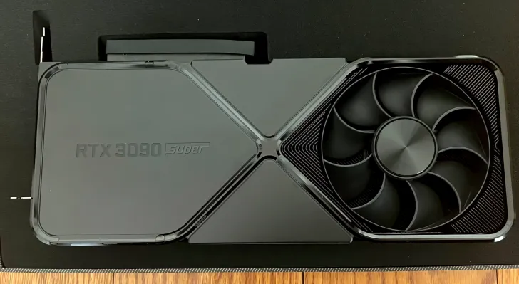 کارت گرافیک GeForce RTX 3090 SUPER انویدیا در تصاویر جدید منتشر شده