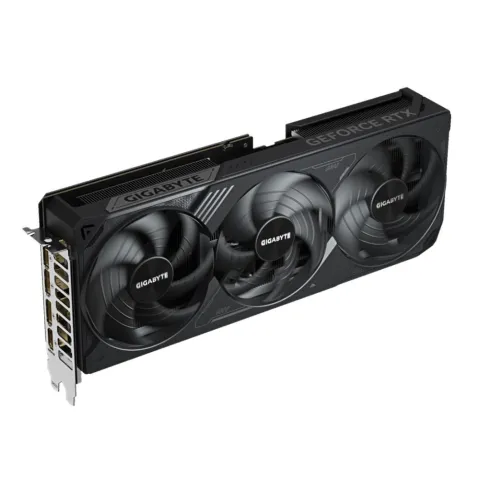 کارت گرافیک گیگابایت RTX 5070 Ti Windforce OC SFF 16G - تصویر ۴