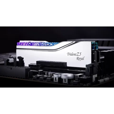 رم جی اسکیل GSKILL Trident Z5 ROYAL RGB SILVER 64GB (2x32) 6400MT/s CL32 DDR5 - تصویر ۵